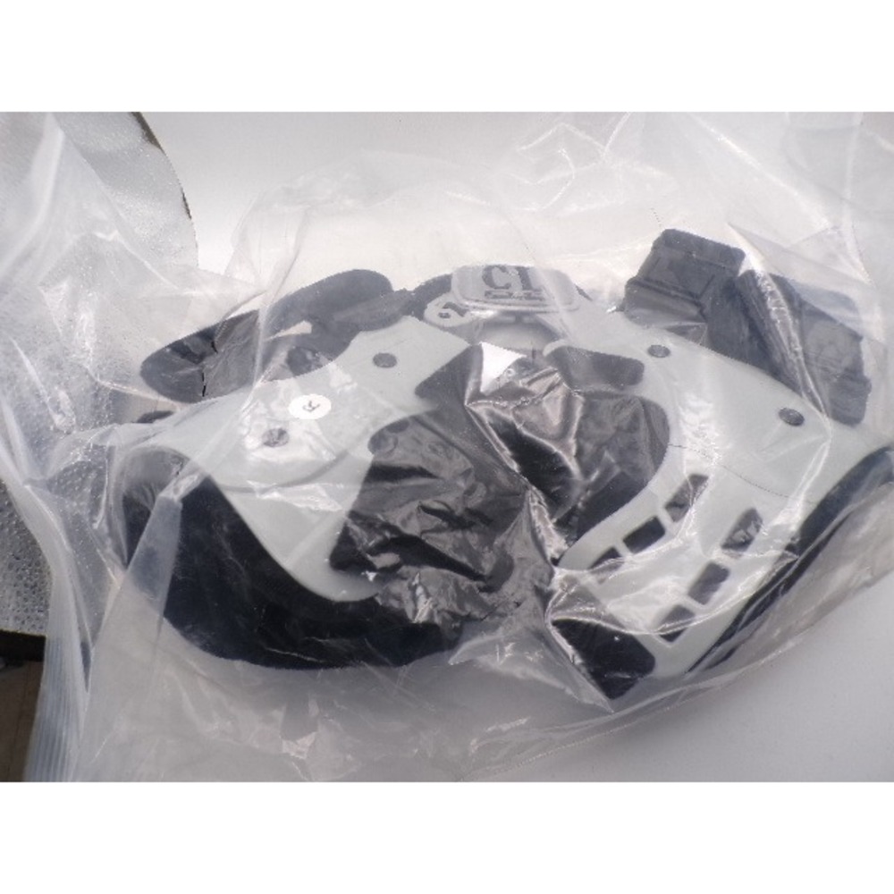 Comfortland OA-200-R Hinged Knee Brace Right One Size w/ Suspension Sleeves New
